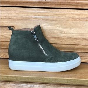 Steve Madden Wedgie Zip High Top Sneaker